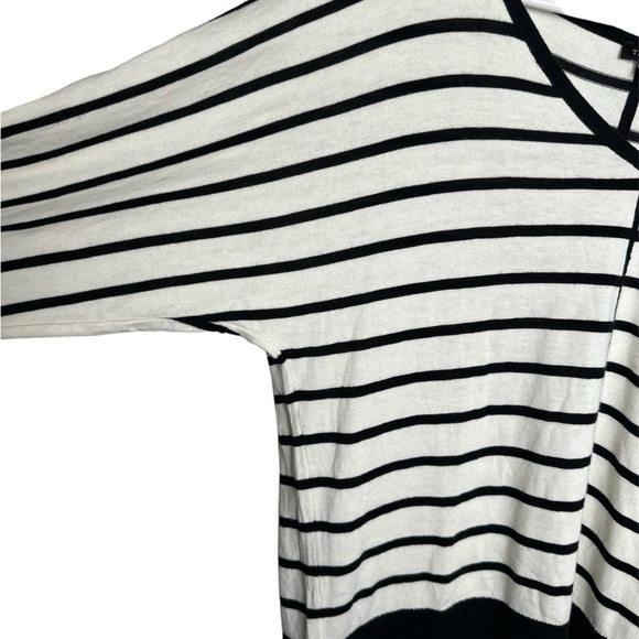 Talbots Long Sleeve Lightweight Cotton Blend Striped Sweater Size Large - Picture 3 of 7